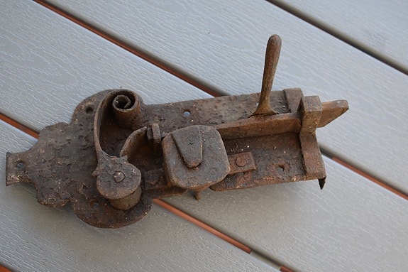 Product image 1 of 4