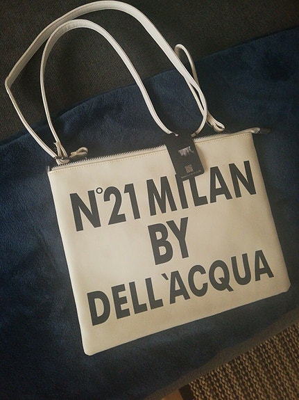 Product image 1 of 8