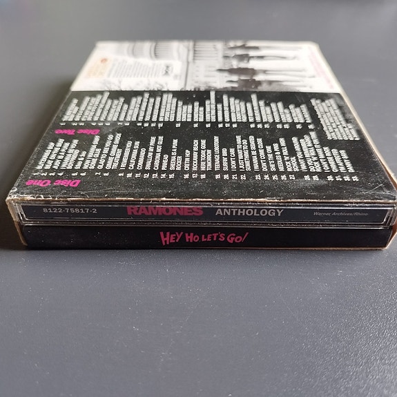 Product image 2 of 7