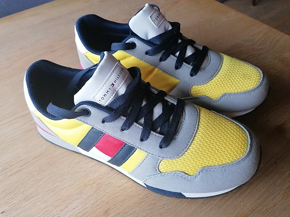 Product image 1 of 8