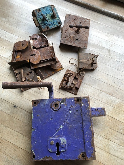 Product image 1 of 8