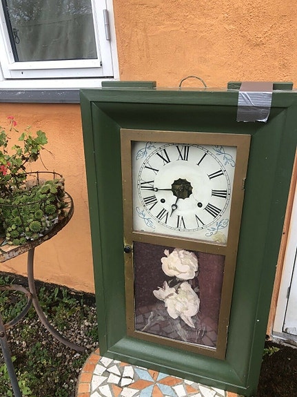 Product image 1 of 2