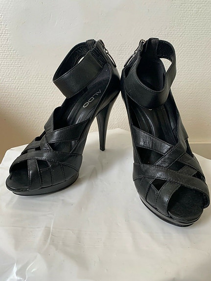 Product image 1 of 8