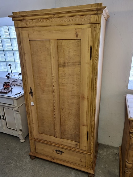 Product image 1 of 7