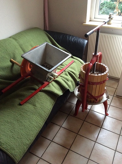 Product image 1 of 4