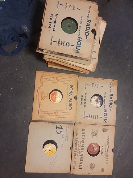 Product image 1 of 3