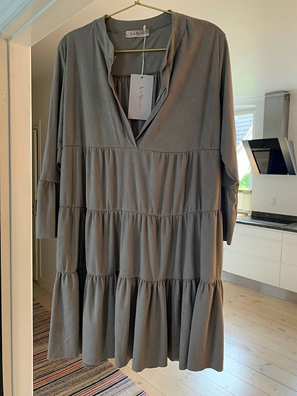 Product image 1 of 8