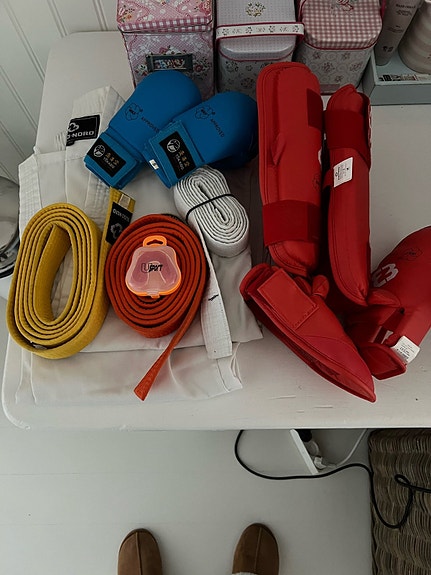 Product image 1 of 2