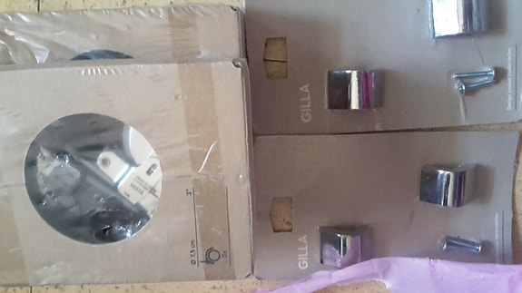 Product image 1 of 2