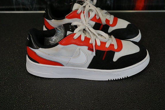 Product image 1 of 8