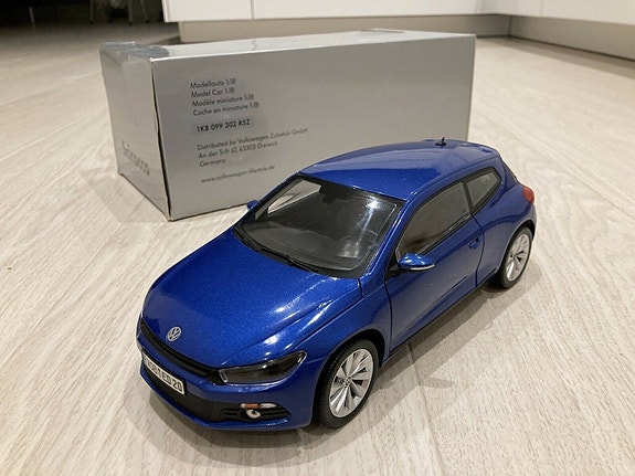 Product image 1 of 8