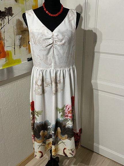 Product image 1 of 8