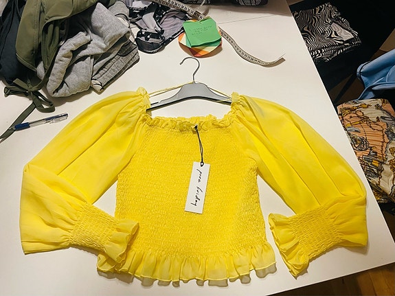 Product image 1 of 3