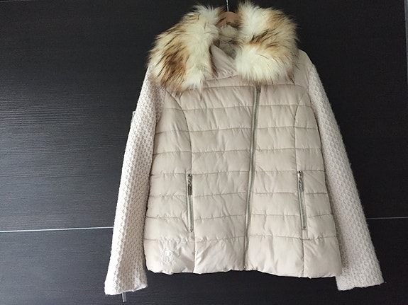 Product image 1 of 8