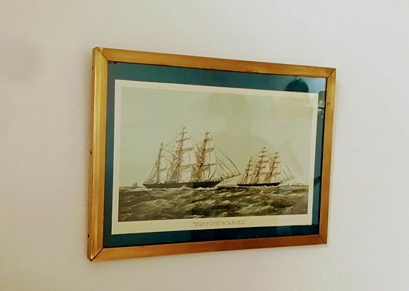 Product image 1 of 8