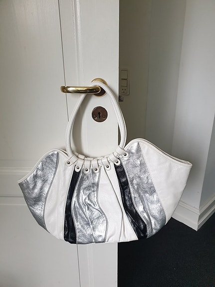 Product image 1 of 7