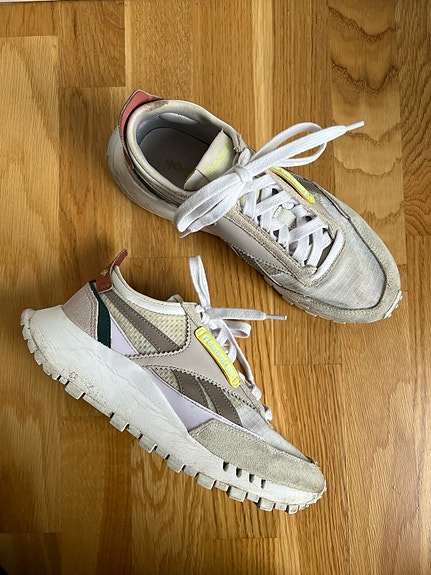 Product image 1 of 8