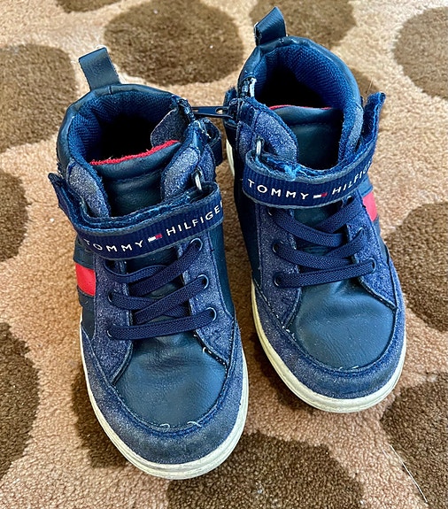 Product image 1 of 2