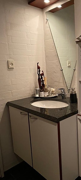 Product image 1 of 8