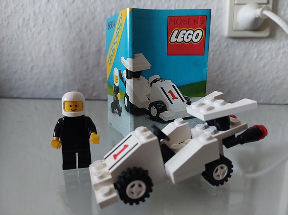 Product image 1 of 8