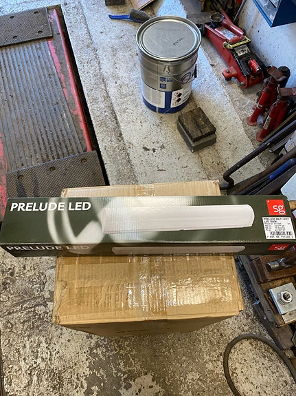 Product image 1 of 4