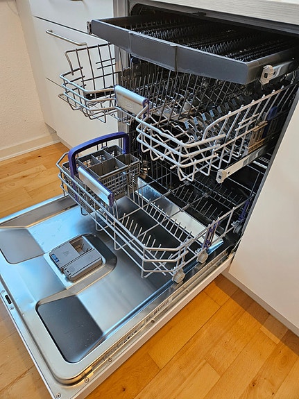 Product image 1 of 8