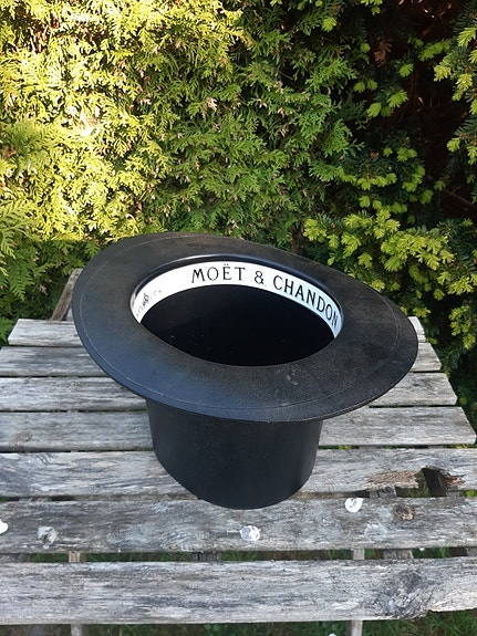 Product image 1 of 8