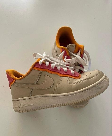 Product image 1 of 4
