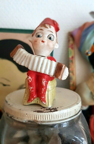 Product image 1 of 3