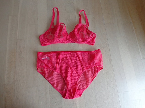 Product image 1 of 7