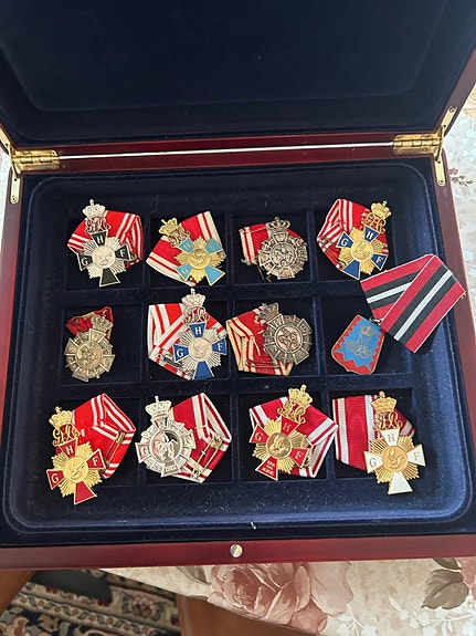 Product image 1 of 3