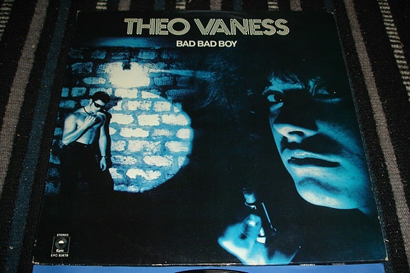 Product image 1 of 3