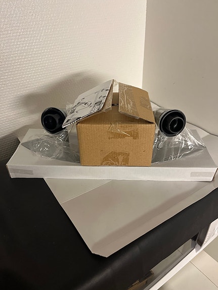 Product image 1 of 3