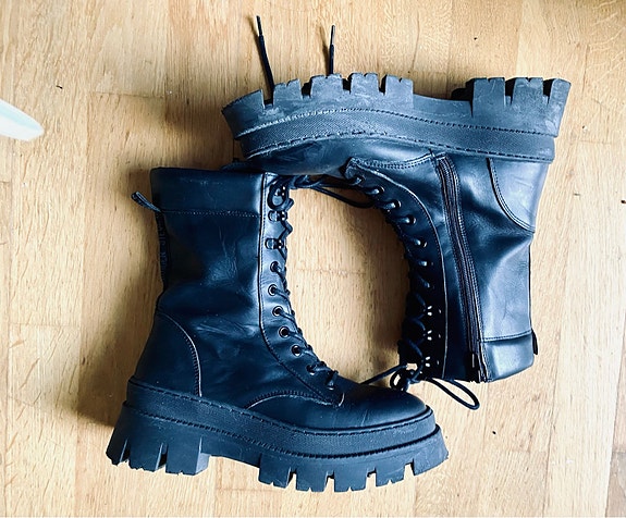 Product image 1 of 7