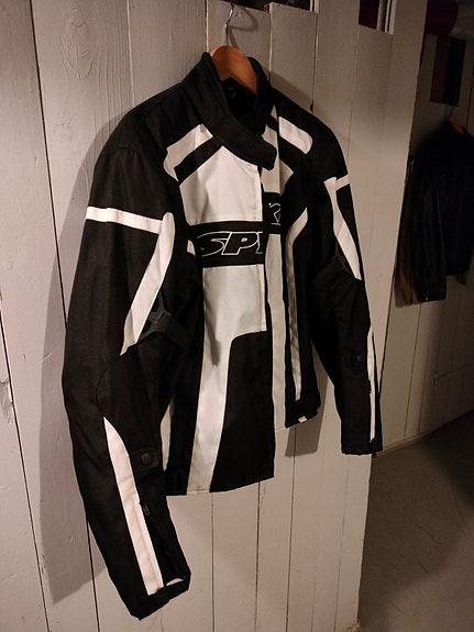 Product image 1 of 4