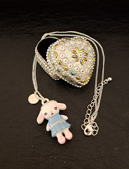 Product image 1 of 8