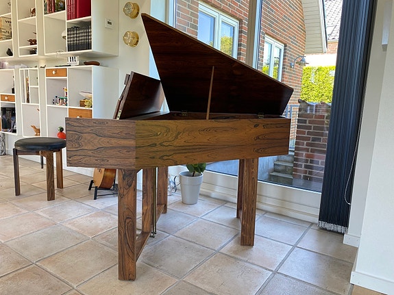 Product image 5 of 8