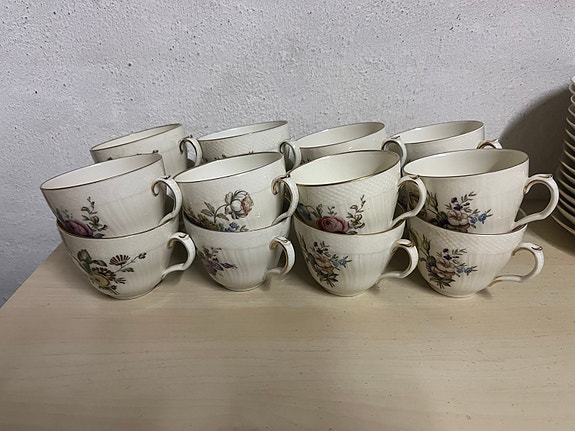 Product image 1 of 8