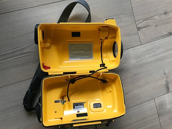 Product image 1 of 3