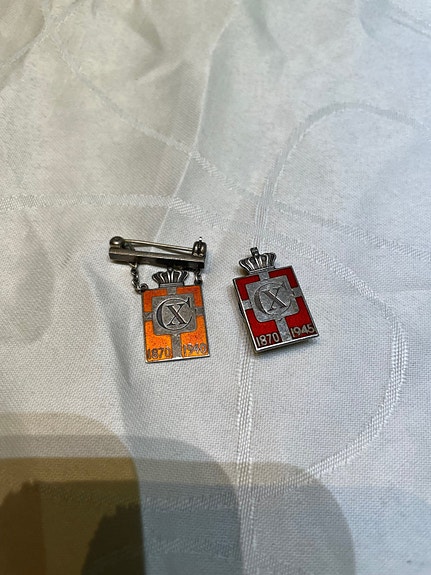 Product image 1 of 3