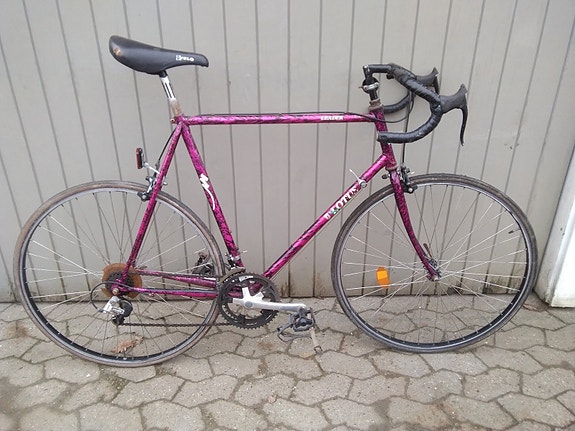 Product image 1 of 2