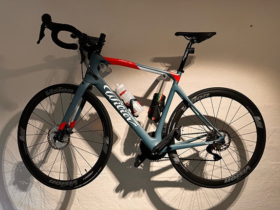 Product image 1 of 8