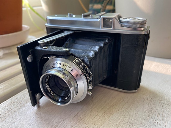 Product image 1 of 5