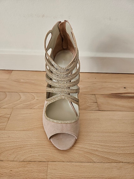 Product image 1 of 6