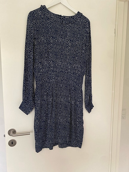 Product image 1 of 7
