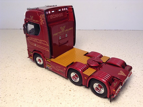 Product image 2 of 8