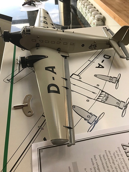 Product image 1 of 7