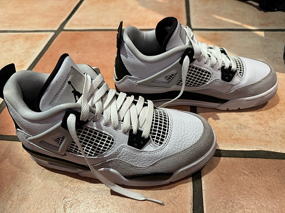 Product image 1 of 5