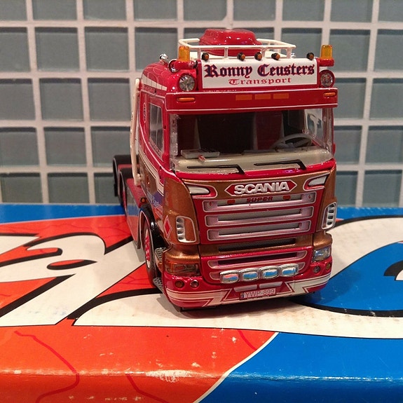 Product image 4 of 8