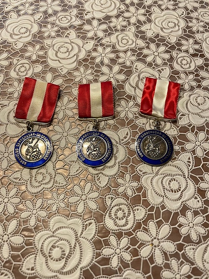 Product image 1 of 3